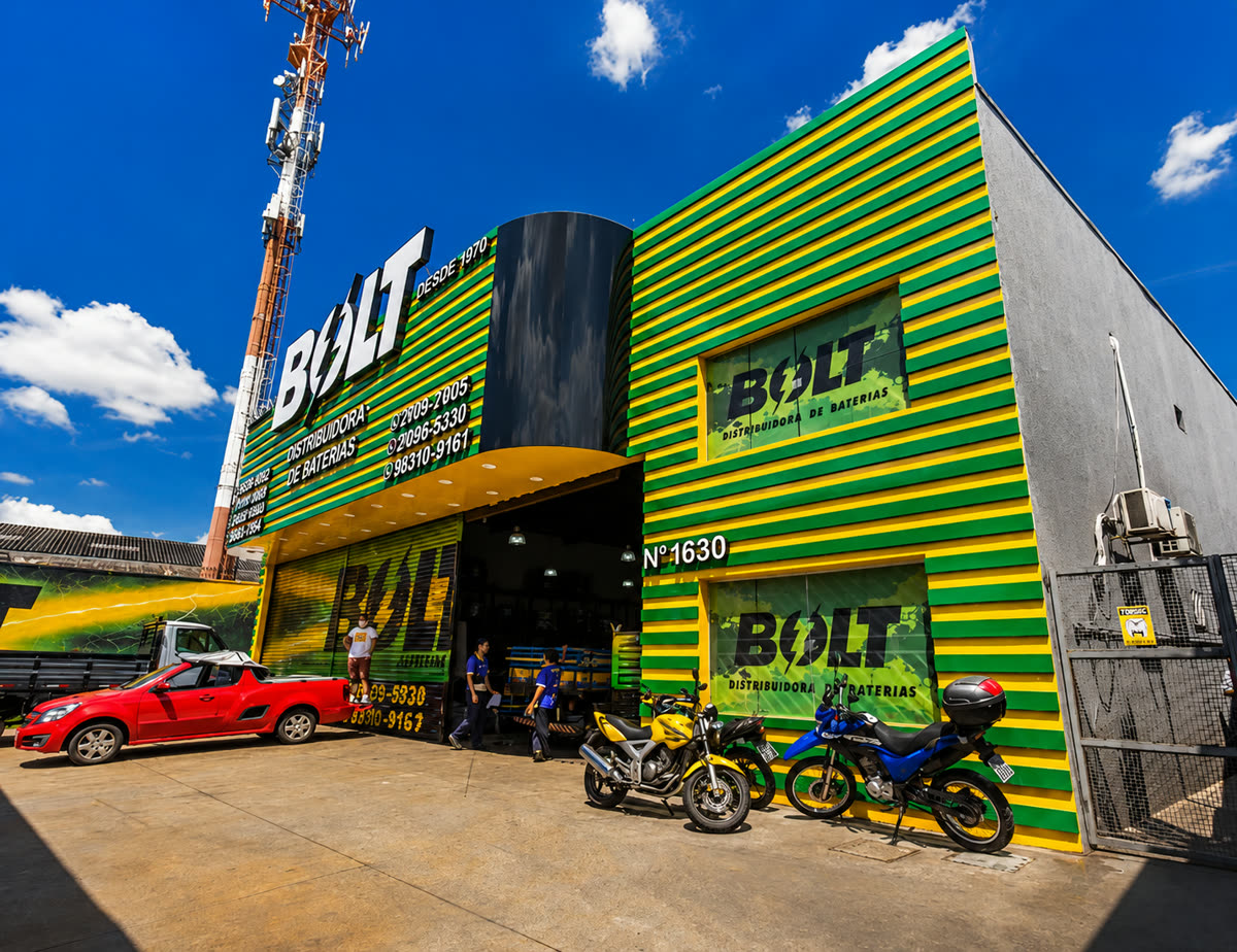 Fachada Bolt Baterias